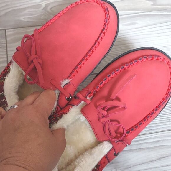 (85-2467) 🔥3/$20🔥 Women's Slippers Size 37 (6.5) - Picture 4 of 11